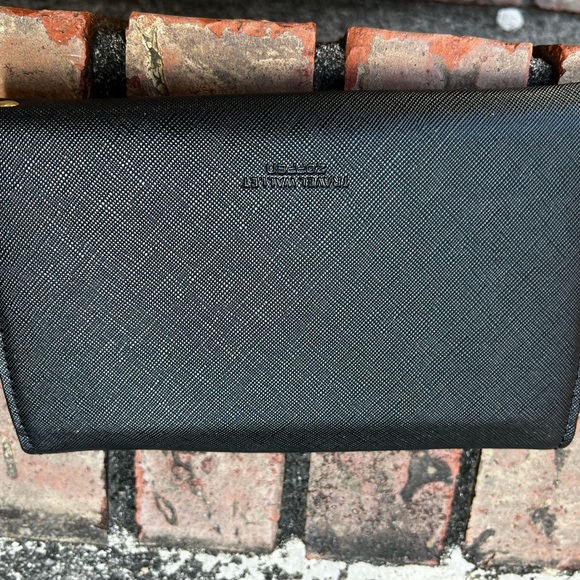 Black RFID Travel Wallet NEW - Picture 2 of 3